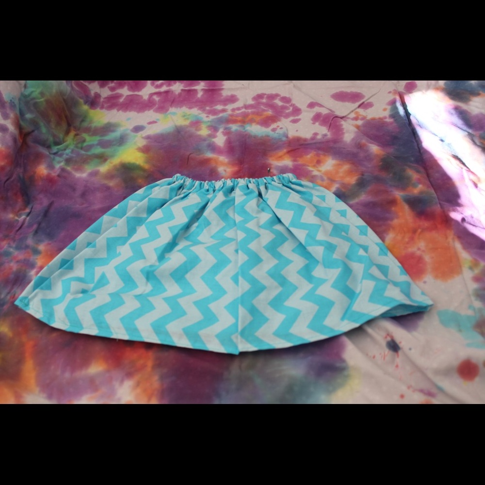 Blue and light blue chevron verticle skirt